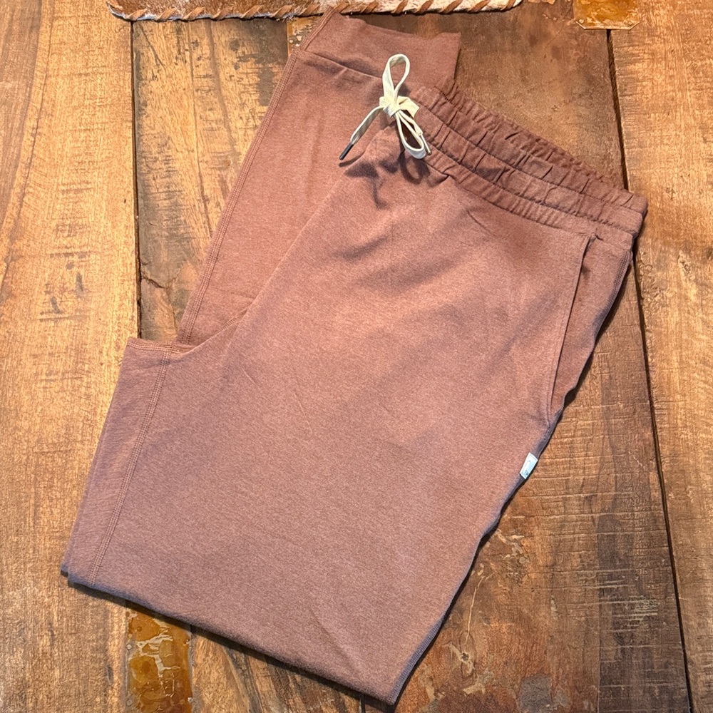 Vuori Women’s Halo Performance Jogger Heathered Brown Large NWOT